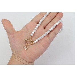 Classic Hot Initial Necklace Women A-Z Letter Pendant Toggle Clasp 6mm Imitation Pearls Necklace For Women Jewelry Gift